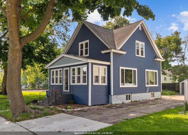 Property at 417 E Lincoln Ave, Oshkosh, WI 54901, 3 beds, 1 bath