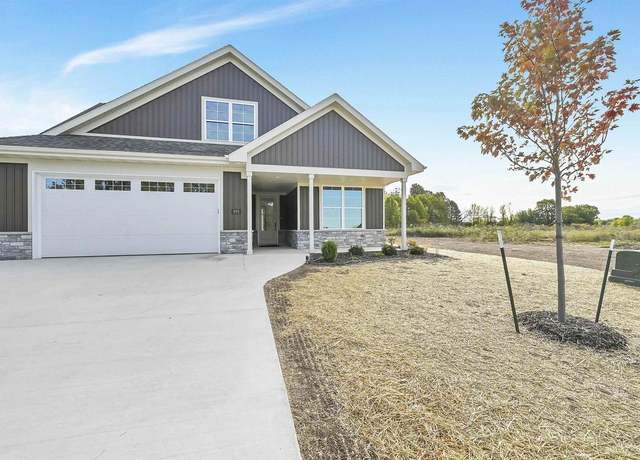 Property at 895 Black Swan Dr, Menasha, WI 54153, 3 beds, 3 baths