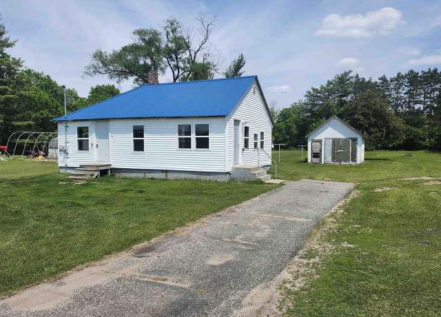 Property at 547 S Cambridge St, Wautoma, WI 54982, 2 beds, 1 bath