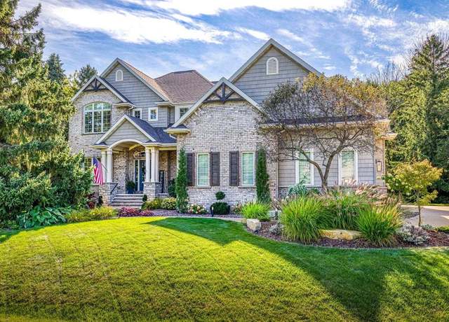 Property at 1513 Hidden Acres Ln, Neenah, WI 54956, 5 beds, 5 baths