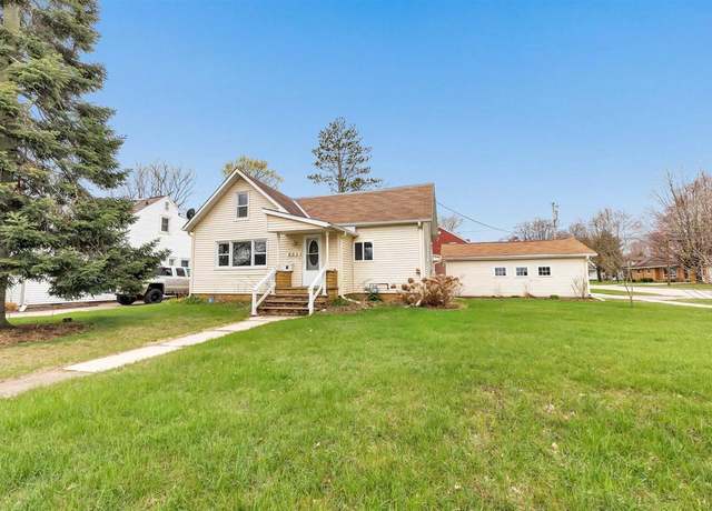 Property at 603 S Lafayette St, Shawano, WI 54166, 3 beds, 2 baths