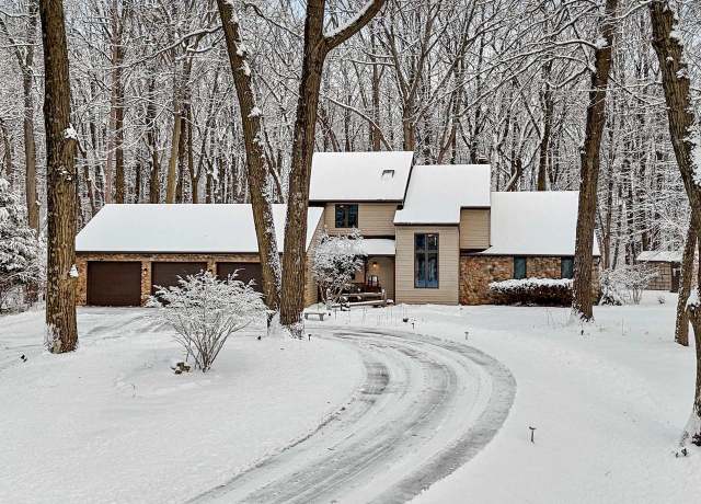 Property at 2963 Big Timber Cir, Green Bay, WI 54313, 3 beds, 2.5 baths