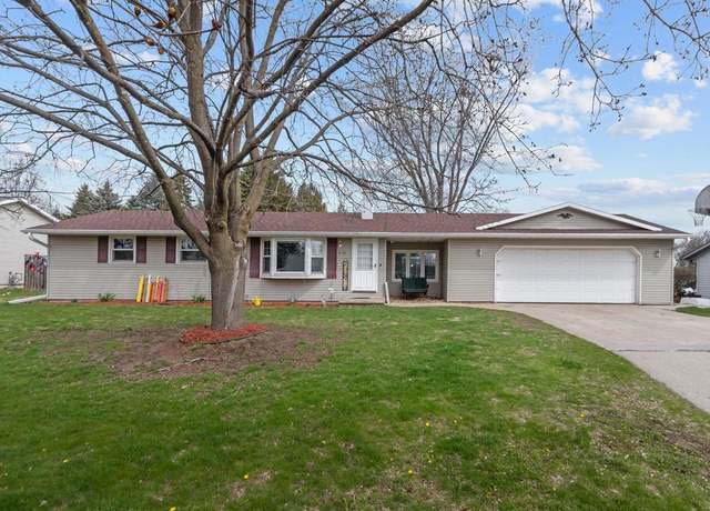 Property at W1926 Vandenberg St, Kaukauna, WI 54130, 3 beds, 2 baths