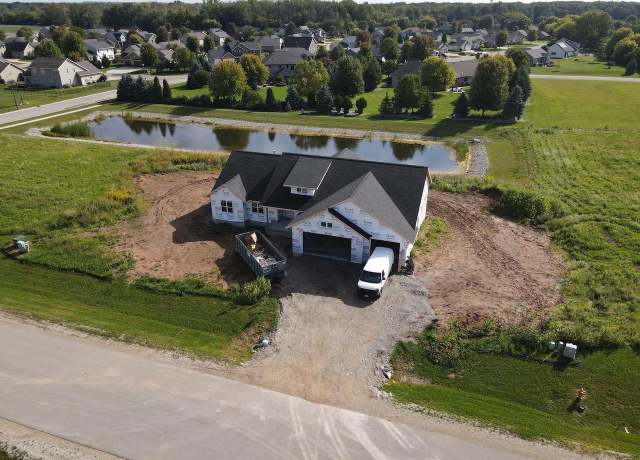 Property at 4050 N Rose Meadow Ln, Grand Chute, WI 54913, 4 beds, 3.5 baths