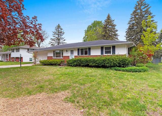 Property at 1315 April Ln, Green Bay, WI 54304, 2 beds, 1 bath