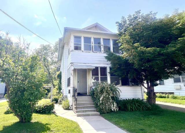 Property at 567 Mt Vernon St, Oshkosh, WI 54901, 4 beds, 2 baths