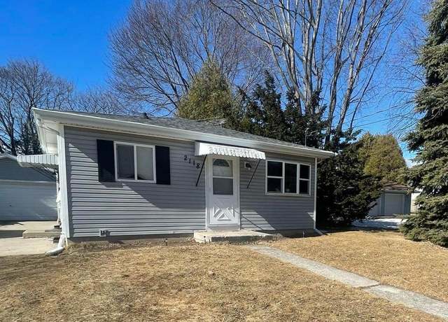 Property at 2118 S 15th St, Manitowoc, WI 54220, 3 beds, 1 bath