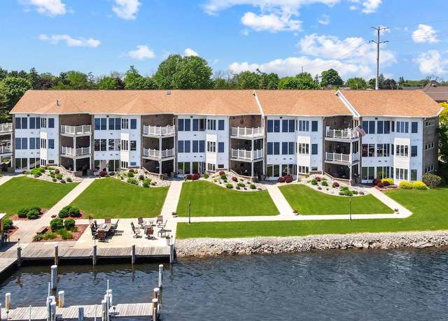 Property at 169 S 1st St #11, Winneconne, WI 54986, 2 beds, 2 baths