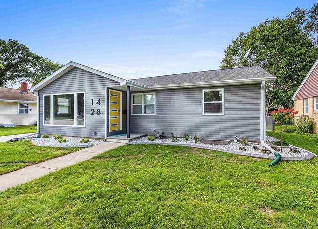 Property at 1428 Beauchamp St, Green Bay, WI 54304, 4 beds, 2 baths