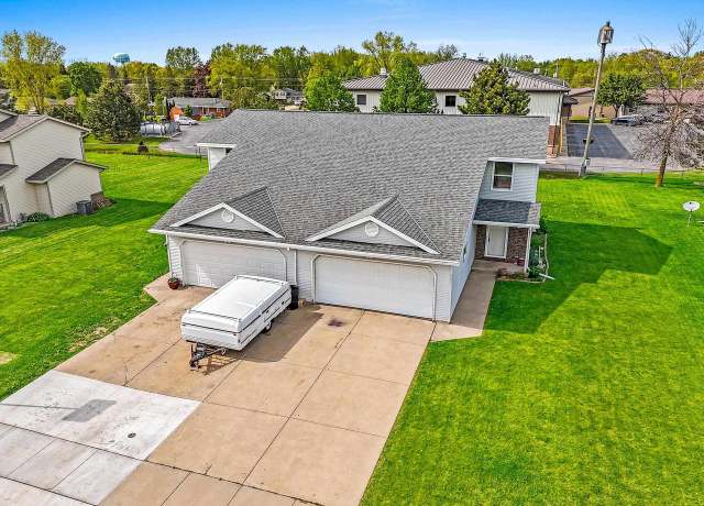 Property at 2815 Aquarius Rd, Green Bay, WI 54311, 6 beds, 2.5 baths