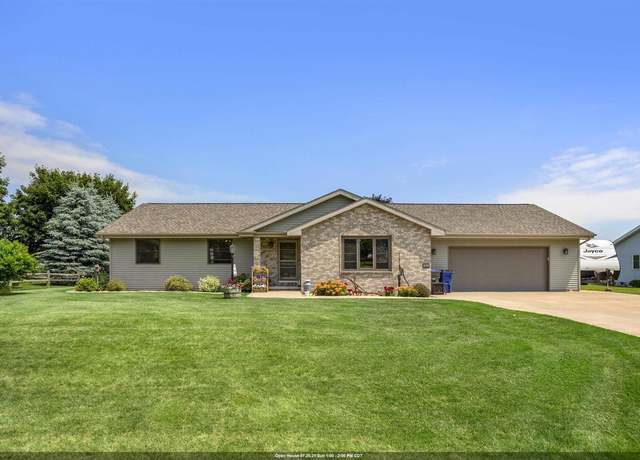 Property at N1738 Maple Terrace Rd, Greenville, WI 54942, 3 beds, 2 baths