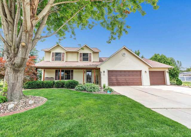 Property at 370 Nightingale Dr, Pulaski, WI 54162, 4 beds, 2.5 baths