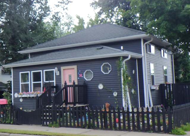 Property at 38 5th St, Clintonville, WI 54929, 1 bed, 1 bath