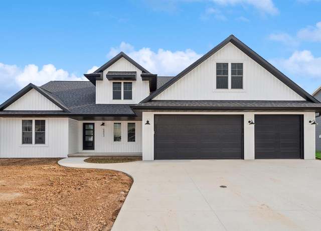 Property at W5853 Roundstone Pl, Menasha, WI 54952, 5 beds, 2.5 baths