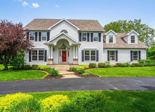 Property at 4199 Willow Brook Rd, De Pere, WI 54115, 5 beds, 3.5 baths
