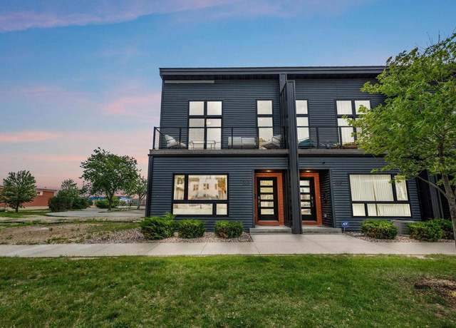 Property at 222 N Van Buren St, Green Bay, WI 54301, 3 beds, 3.5 baths