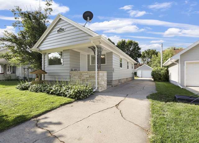 Property at 215 E Spring St, Appleton, WI 54911, 2 beds, 1 bath