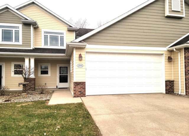 Property at 1755 Oak Hollow Ln, Neenah, WI 54956, 1 bed, 2 baths