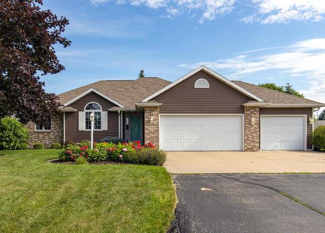 Property at W3042 Just About Ln, Appleton, WI 54915, 5 beds, 3 baths