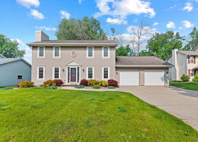 Property at 2140 Crestwood Springs Dr, Green Bay, WI 54304, 4 beds, 2.5 baths
