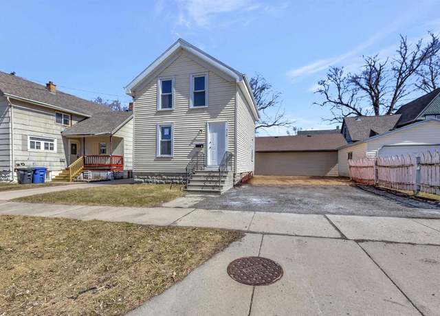 Property at 510 Grove St, Oshkosh, WI 54901, 2 beds, 1 bath