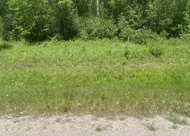 Property at 2002 Lost Trl, Suamico, WI 54313