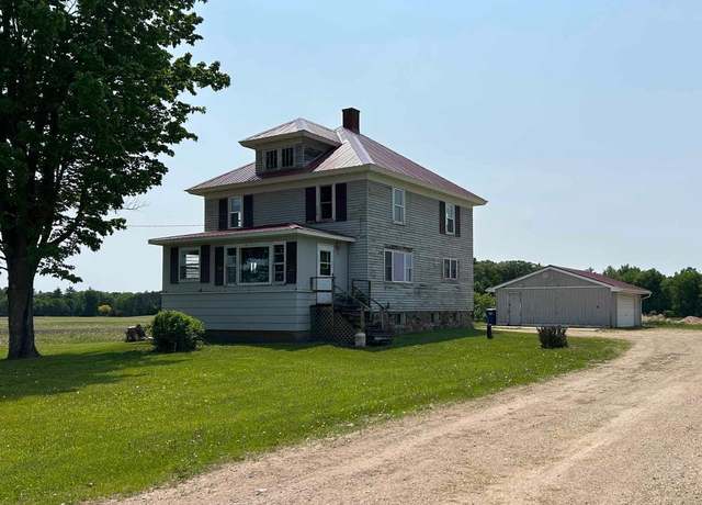 Property at W8141 Broadway Rd, Shawano, WI 54166, 3 beds, 1 bath