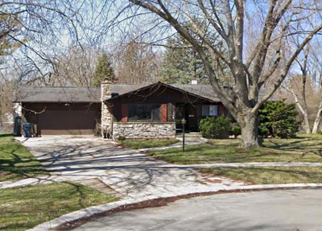 Property at 168 S Royal Ave, Fond Du Lac, WI 54935, 3 beds, 1.5 baths