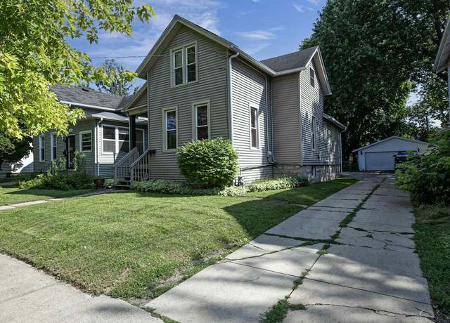 Property at 1119 Waugoo Ave, Oshkosh, WI 54901, 4 beds, 1 bath