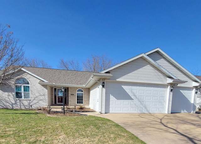 Property at 540 W Crossing Meadows Ln, Appleton, WI 54913, 3 beds, 2.5 baths