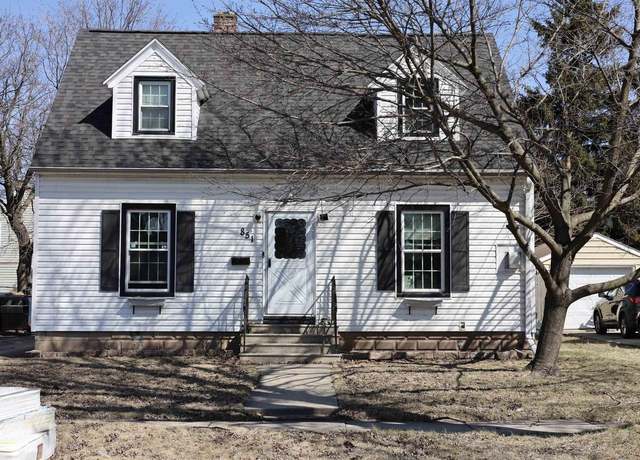 Property at 851 De Pere St, Menasha, WI 54952, 3 beds, 1.5 baths