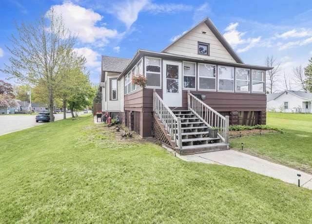 Property at 191 S Ellis Ave, Peshtigo, WI 54157, 3 beds, 1 bath