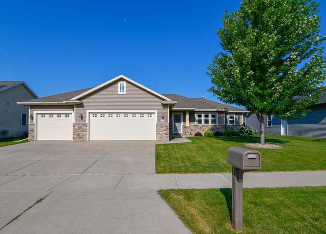 Property at N9023 Papermaker, Menasha, WI 54952, 4 beds, 2 baths