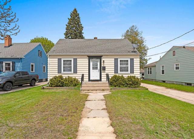 Property at 2406 15th St, Two Rivers, WI 54241, 2 beds, 1 bath