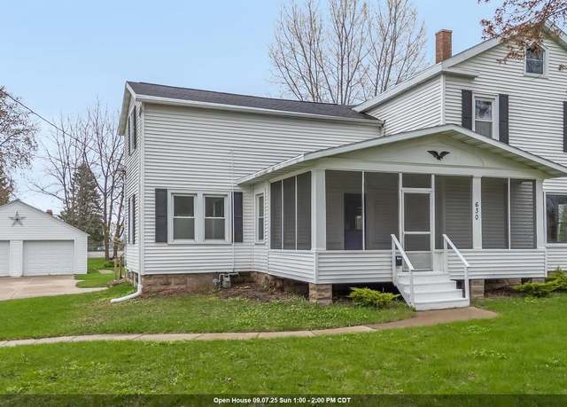 Property at 630 Madison Ave, Omro, WI 54963, 6 beds, 2 baths