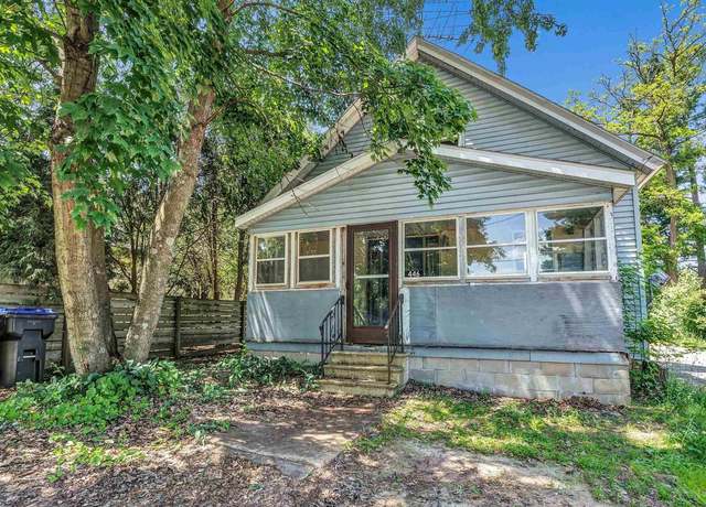 Property at 446 State St, Redgranite, WI 54970, 2 beds, 1.5 baths