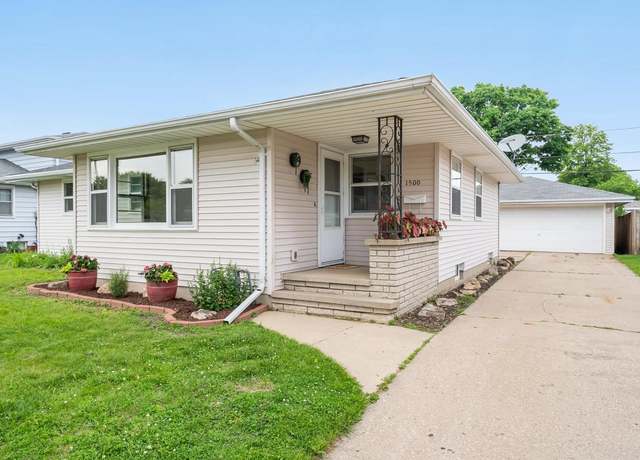 Property at 1500 E Lindbergh St, Appleton, WI 54911, 3 beds, 1.5 baths