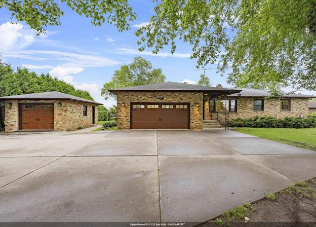 Property at 4350 S Us Hwy 45, Oshkosh, WI 54902, 3 beds, 3 baths