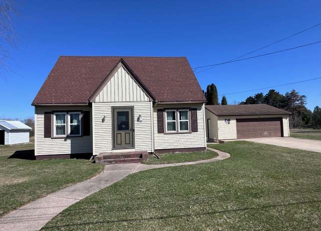 Property at 191 E Madison St, Clintonville, WI 54929, 3 beds, 1 bath