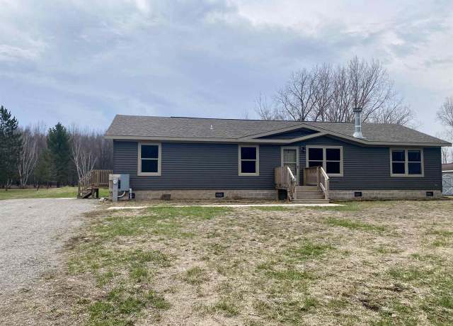 Property at 3231 Airport Rd, Oconto, WI 54153, 3 beds, 2 baths