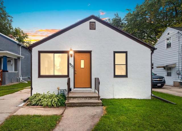 Property at 901 9th St, Green Bay, WI 54304, 2 beds, 1 bath
