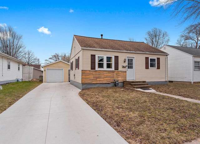 Property at 1731 11th Ave, Green Bay, WI 54304, 3 beds, 1 bath