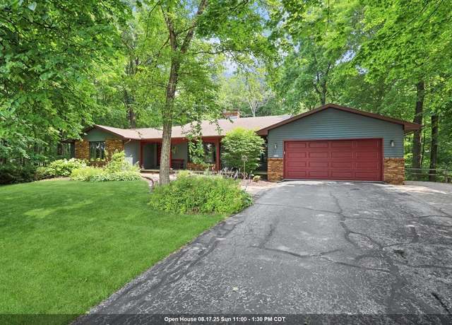 Property at 8360 Clayton Ave, Neenah, WI 54956, 3 beds, 2.5 baths