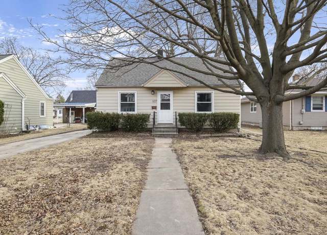Property at 937 W South Park Ave, Oshkosh, WI 54902, 2 beds, 1 bath