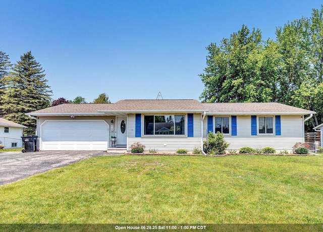 Property at 718 Fathom Pl, Sturgeon Bay, WI 54235, 4 beds, 2 baths
