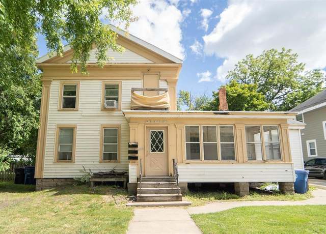 Property at 840 Jackson St, Oshkosh, WI 54901, 4 beds, 3 baths