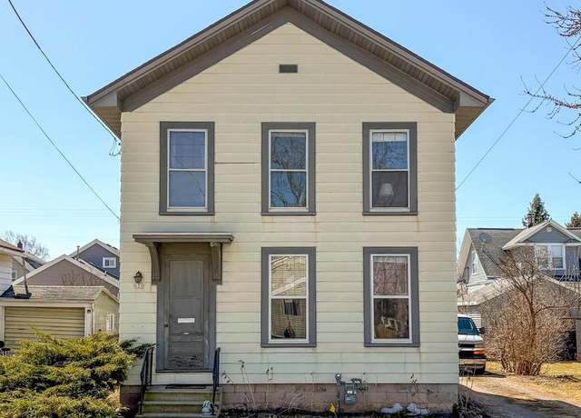 Property at 411 W 7th Ave, Oshkosh, WI 54902, 4 beds, 1 bath