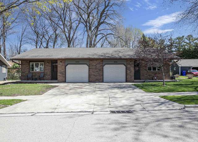 Property at 1024 Melrose Ct, Kaukauna, WI 54130, 4 beds, 2 baths