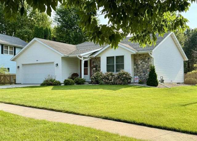 Property at 998 Eastman Ln, Fond Du Lac, WI 54935, 3 beds, 2 baths