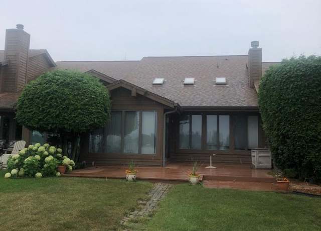 Property at 360 Harbor Pointe Ct, Winneconne, WI 54986, 3 beds, 2.5 baths